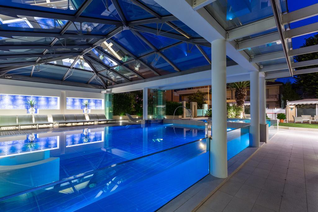 Hotel Luna Riccione E Aqua Spa Only Adults +12 Zewnętrze zdjęcie
