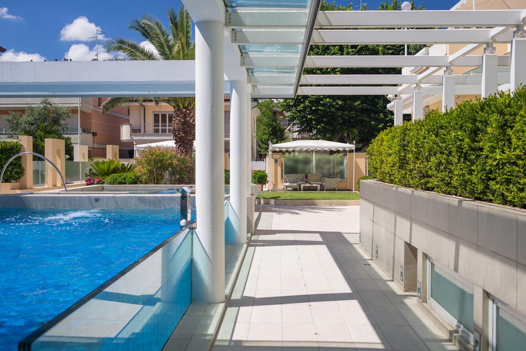 Hotel Luna Riccione E Aqua Spa Only Adults +12 Zewnętrze zdjęcie